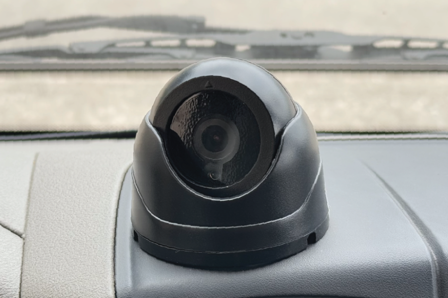 Camera đồng bộ, hỗ trợ giám sát học viên thực hành lái xe trên đường