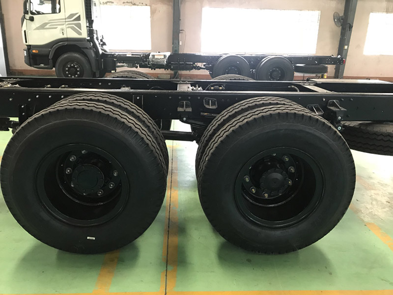 Đánh giá xe tải Daewoo 15 tấn 3 chân thùng 9.2 Mét